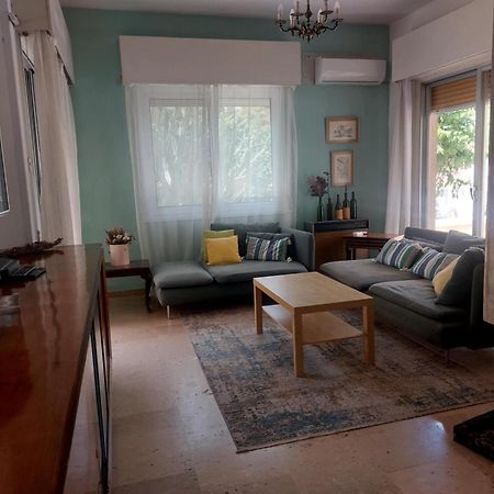 Sunny Family Home By The Beach Limassol Bagian luar foto